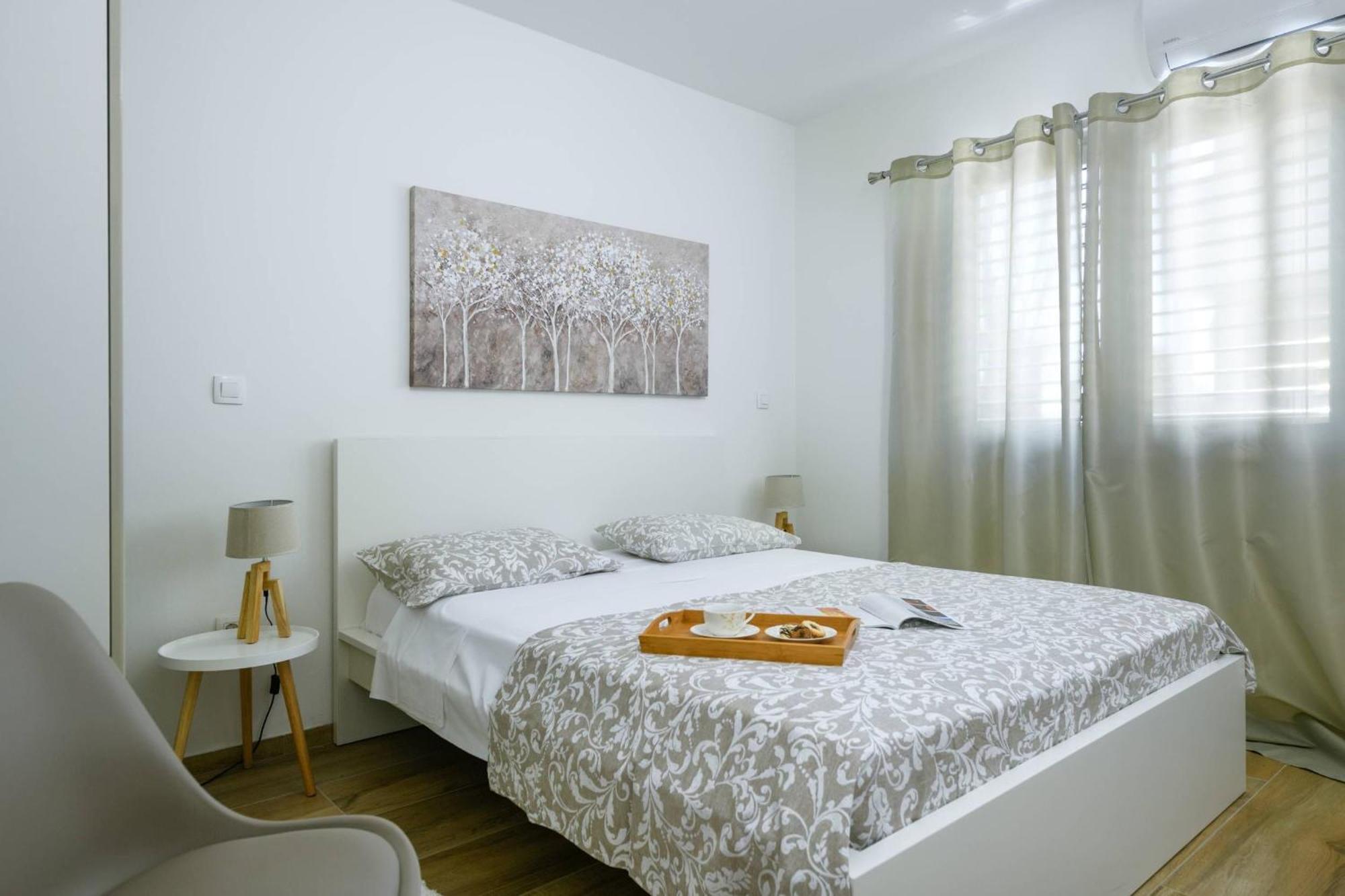 Apartment Dora In Kastanjer